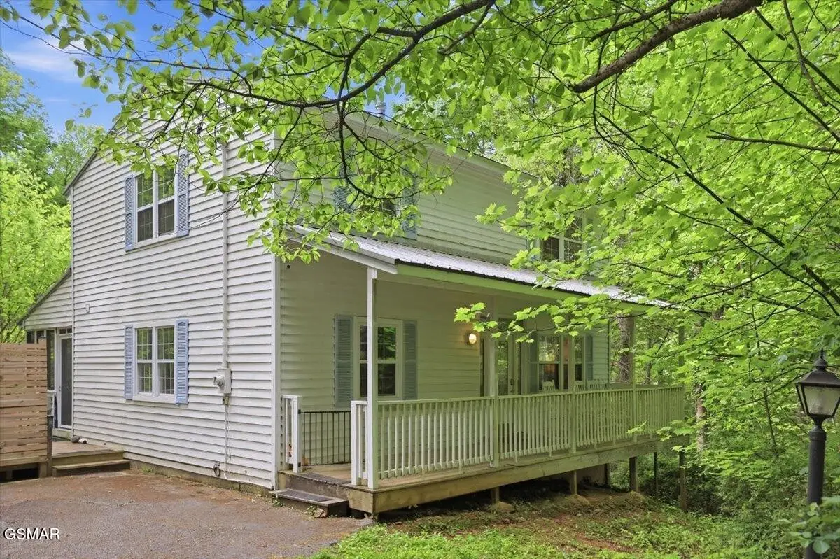 4340 Lakeshore Avenue, Sevierville, TN 37876 - #1