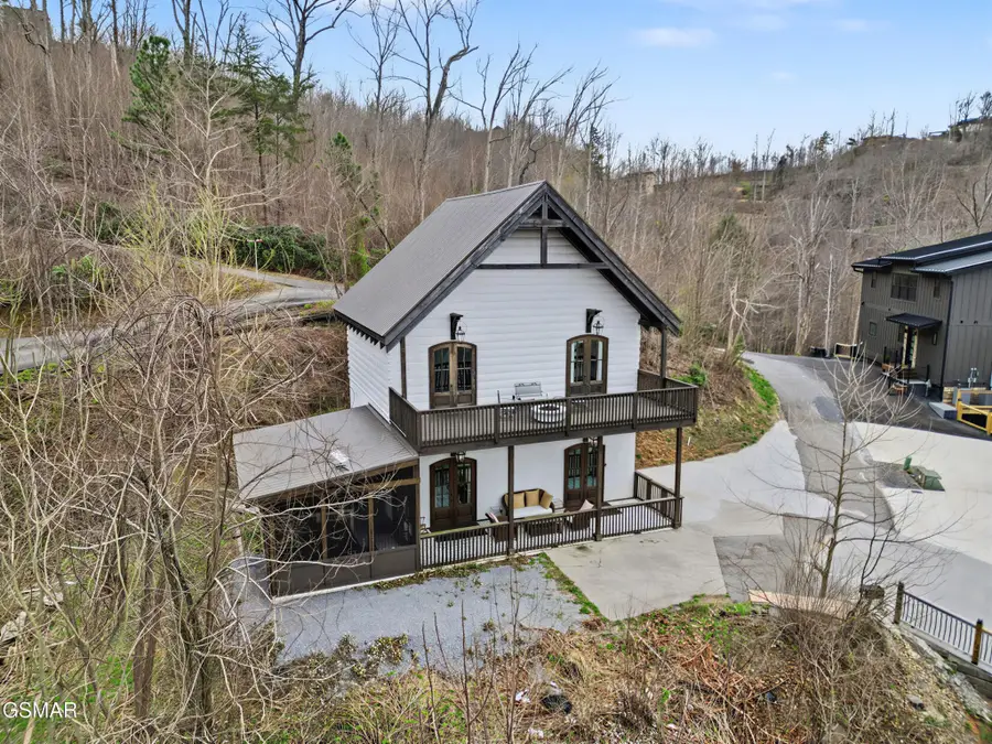 225 Chimney Tops Way, Gatlinburg, TN 37738 - #3