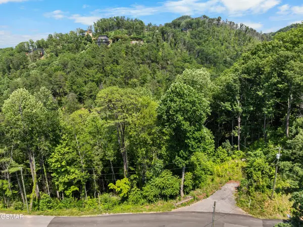 3278 Emerald Springs Loop, Sevierville, TN 37862