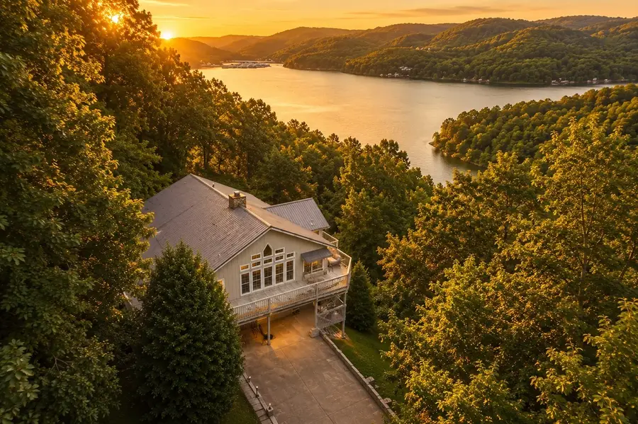 1038 Lakeside Dr, Smithville, TN 37166 - #2