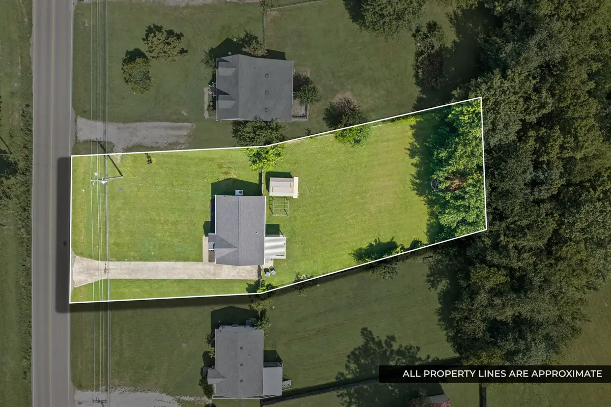250 Hugh Hunter Rd, Oak Grove, KY 42262 - #1