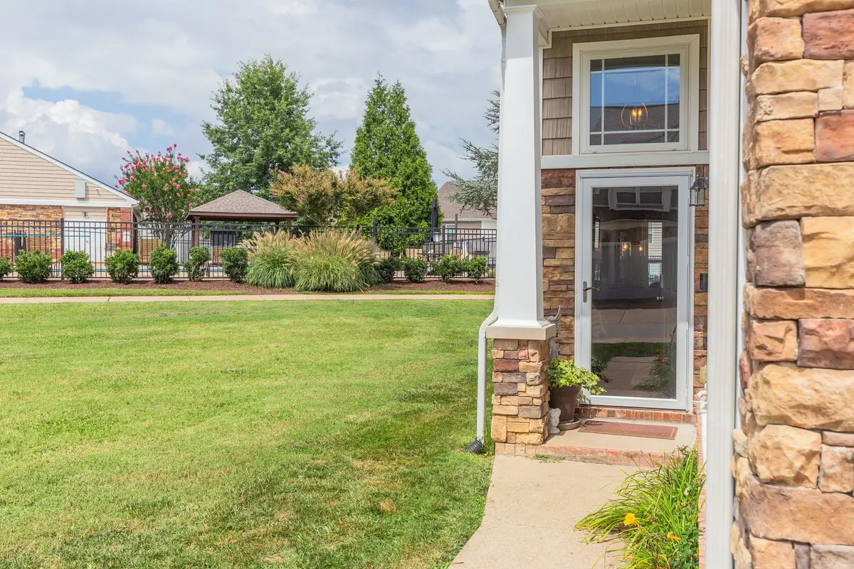 1055 Somerset Springs Dr, Spring Hill, TN 37174 - #1