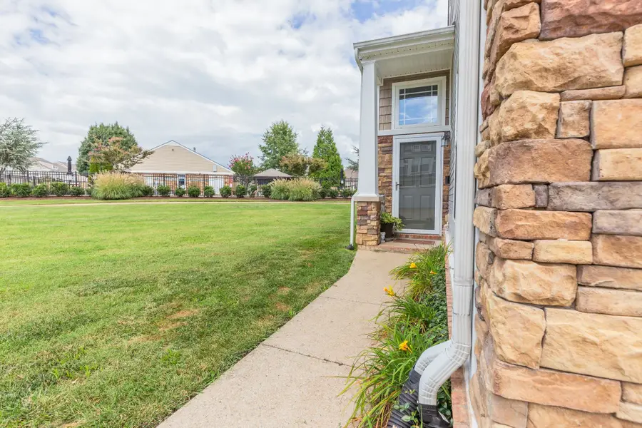 1055 Somerset Springs Dr, Spring Hill, TN 37174 - #3