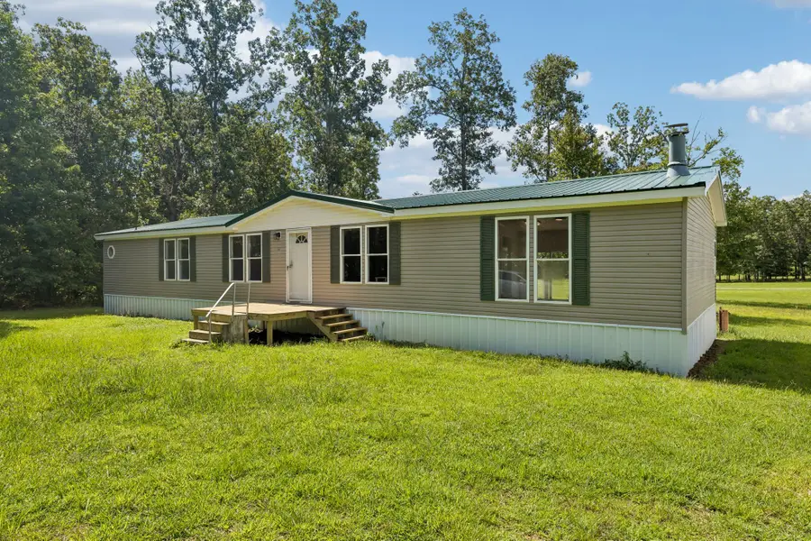 286 Henderson Rd, Hohenwald, TN 38462 - #2