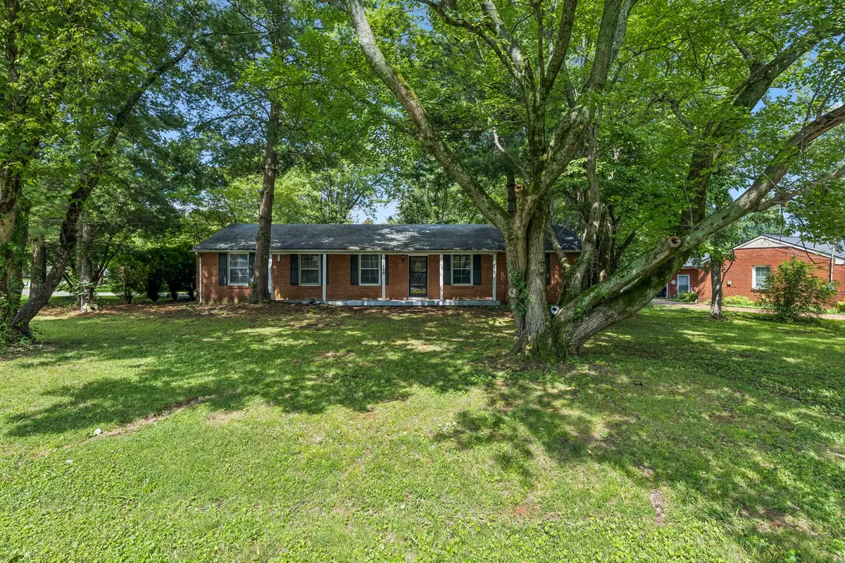 1810 Foxdale Dr, Murfreesboro, TN 37130 - #1