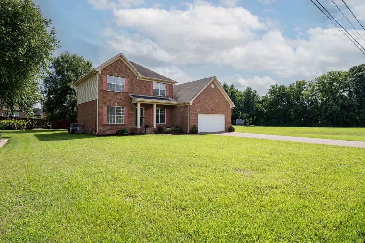 7011 Buffalo Dr, La Vergne, TN 37086 - #1