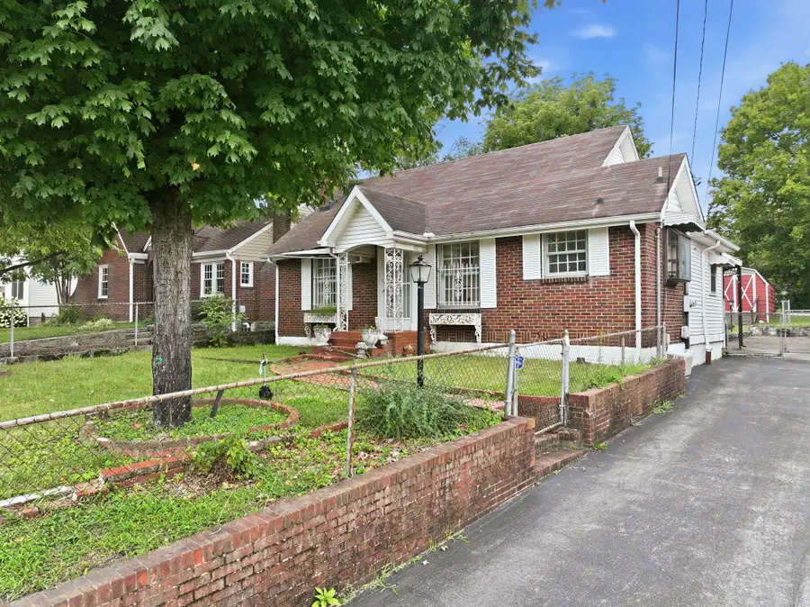 2925 Glenmeade Dr, Nashville, TN 37216 - #2