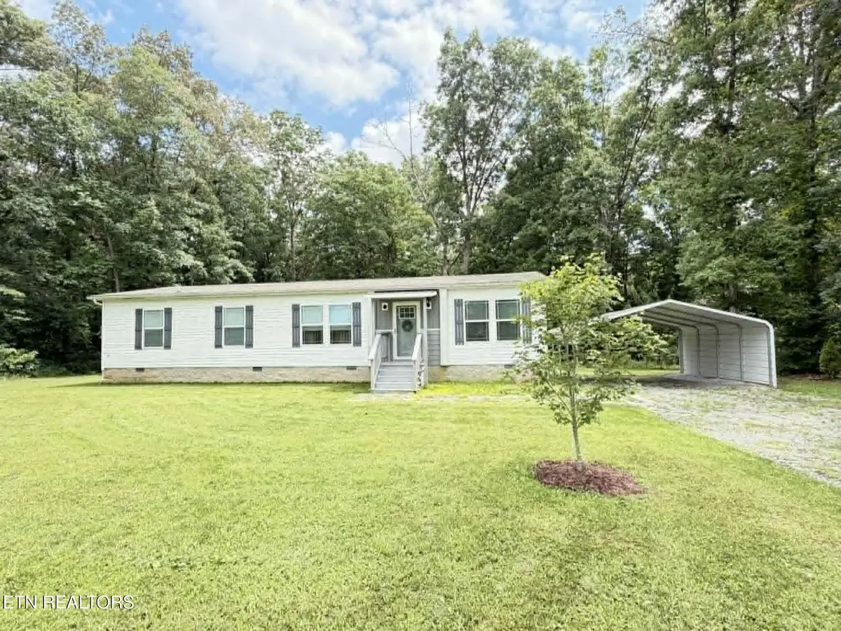 381 Dixon Rd, Crossville, TN 38571 - #1