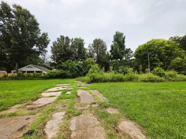 6763 Navy Rd, Millington, TN 38053
