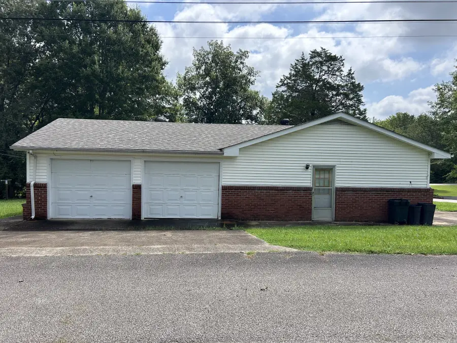 130 Mimosa St, Camden, TN 38320 - #3