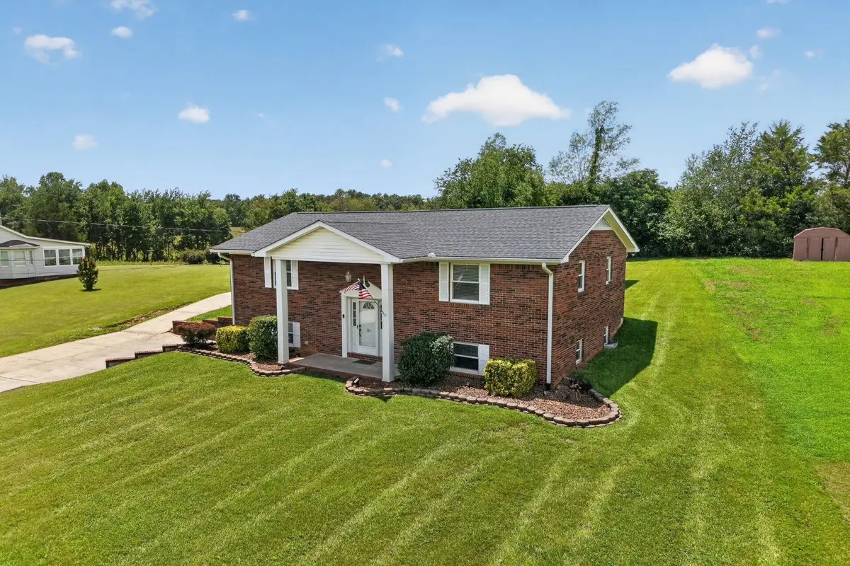 225 Westgate Dr, Baxter, TN 38544 - #1