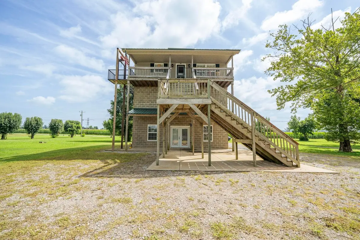 965 Arnold Ln, Savannah, TN 38372 - #1