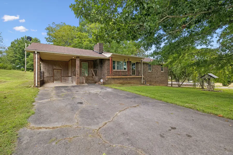 148 Maple St, Gordonsville, TN 38563 - #3