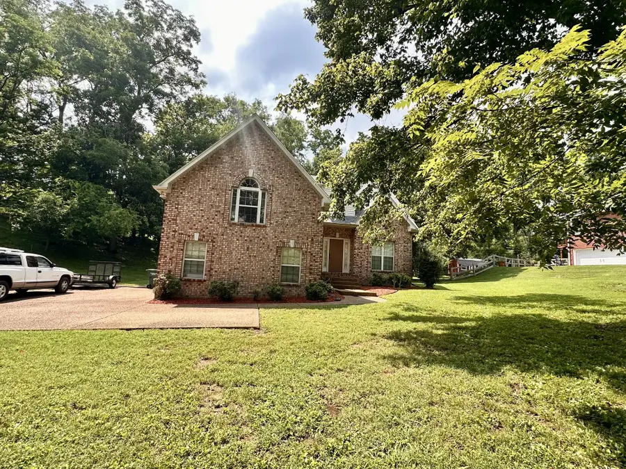 1011 Dickens Dr, Mount Juliet, TN 37122 - #2