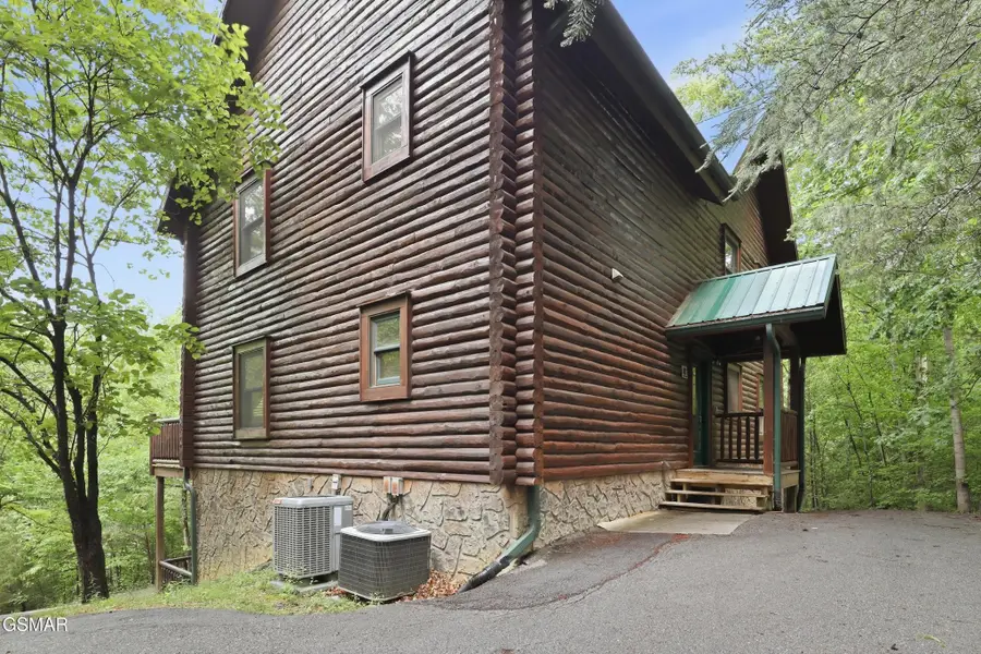 2920 Raven Fork Circle, Sevierville, TN 37876 - #2