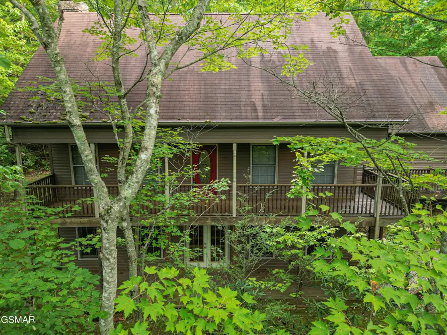521 Jefferson Road, Gatlinburg, TN 37738 - #2