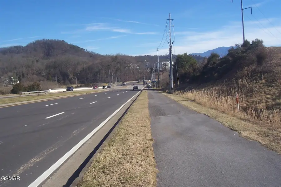 4 Veterans Blvd Boulevard, Pigeon Forge, TN 37863 - #2