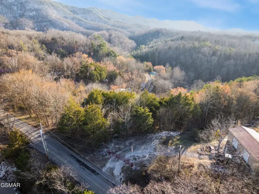 36 Mountain Drive, Sevierville, TN 37876 - #2