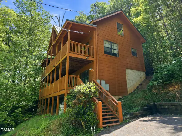 1346 N Baden Drive, Gatlinburg, TN 37738
