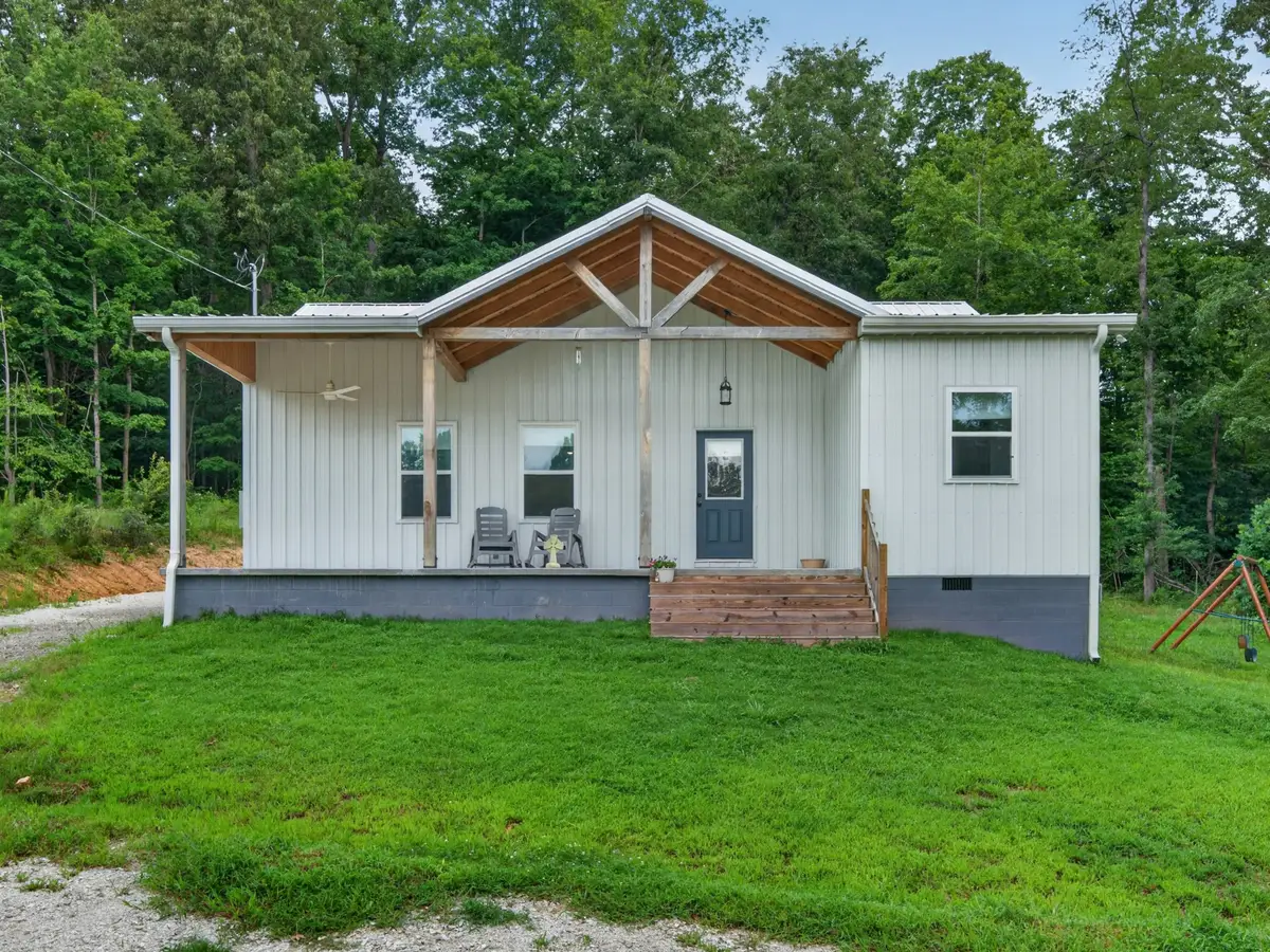 1047 Old County House Rd, Charlotte, TN 37036 - #1
