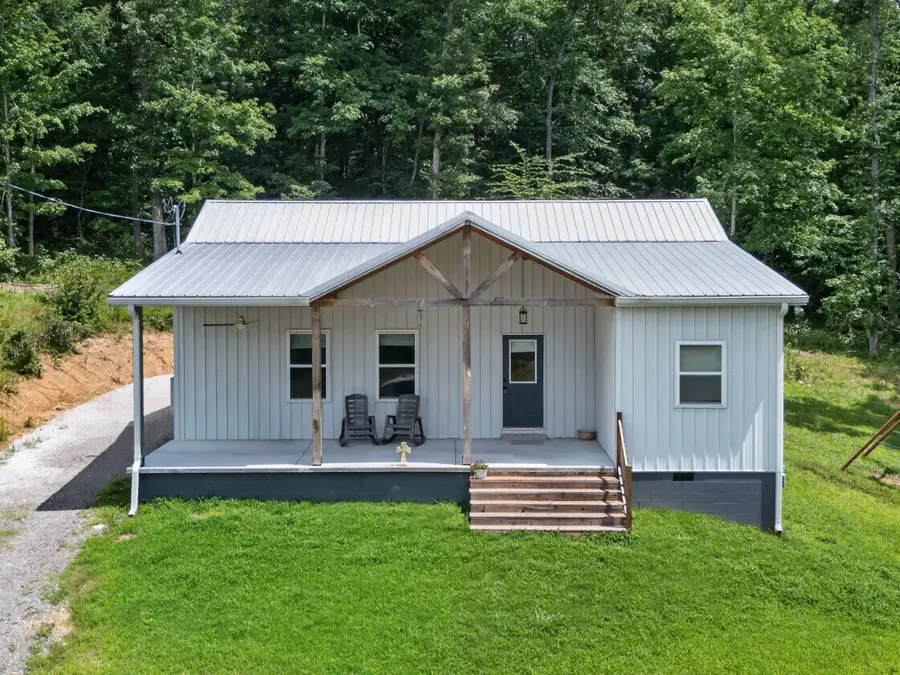1047 Old County House Rd, Charlotte, TN 37036 - #2