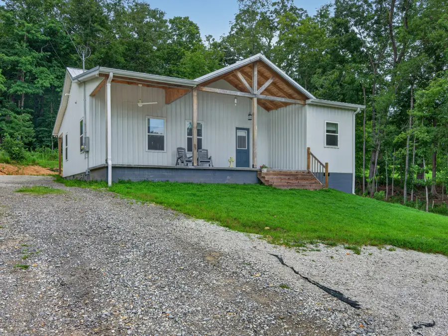 1047 Old County House Rd, Charlotte, TN 37036 - #3