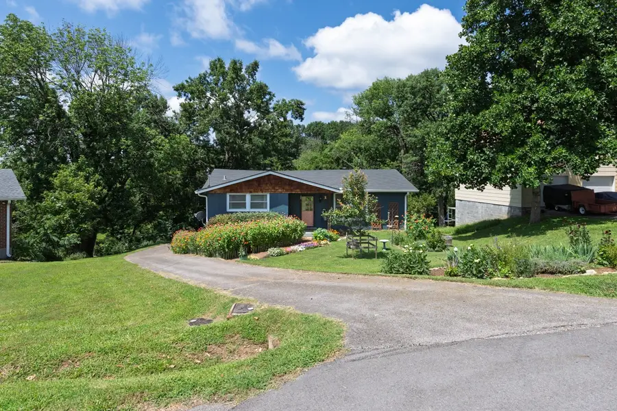 409 Rosehill Ct, Goodlettsville, TN 37072 - #2