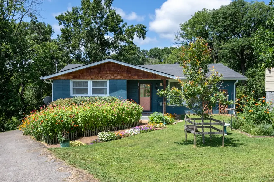 409 Rosehill Ct, Goodlettsville, TN 37072 - #3