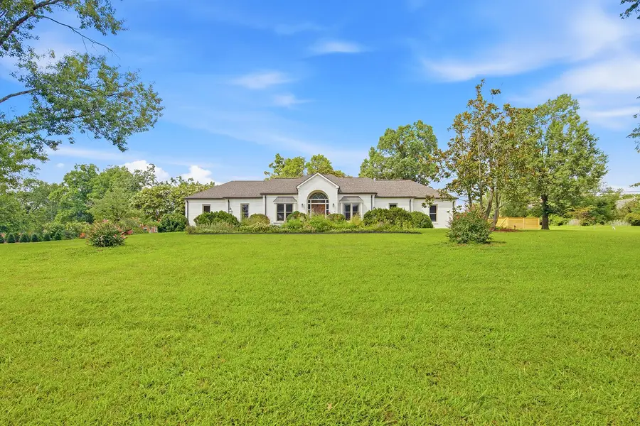 6436 Worchester Dr, Nashville, TN 37221 - #2
