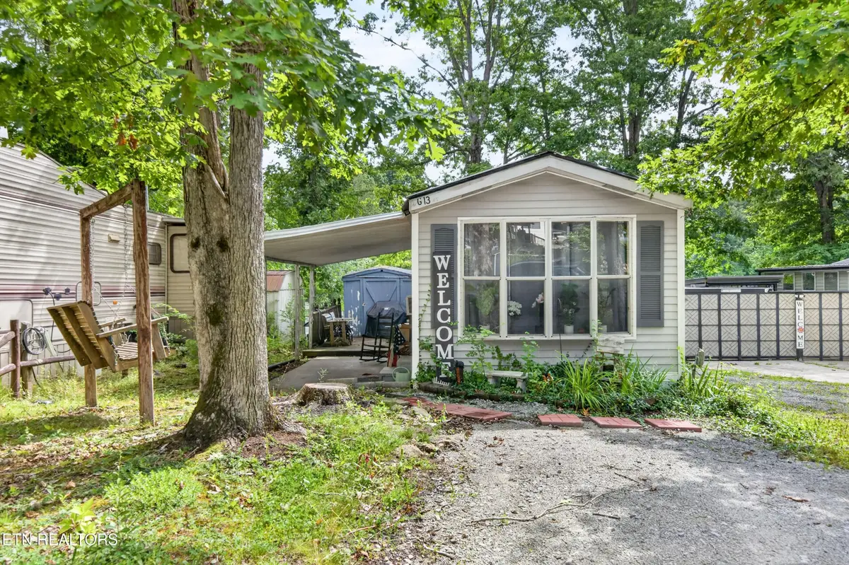 9227 Cherokee Tr, Crossville, TN 38572 - #1