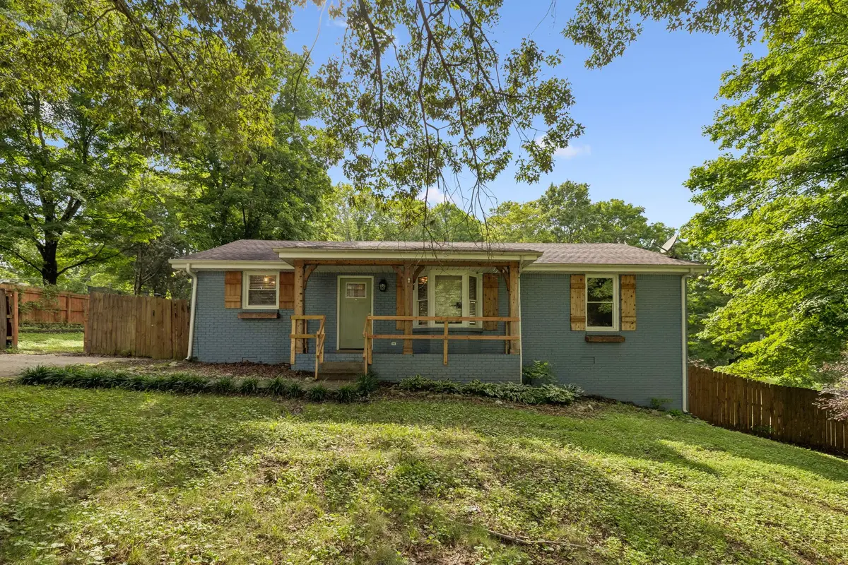 707 Darrow Dr, Pleasant View, TN 37146 - #1