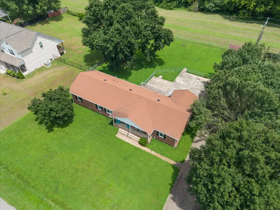 704 Redwood Cir, Columbia, TN 38401 - #3