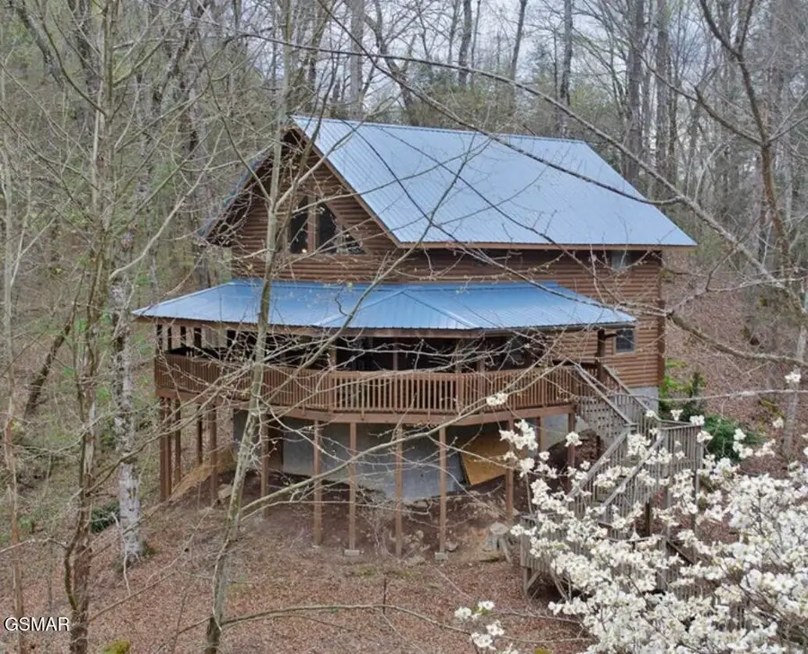 210 S Smoky Mountain Way, Sevierville, TN 37876 - #3