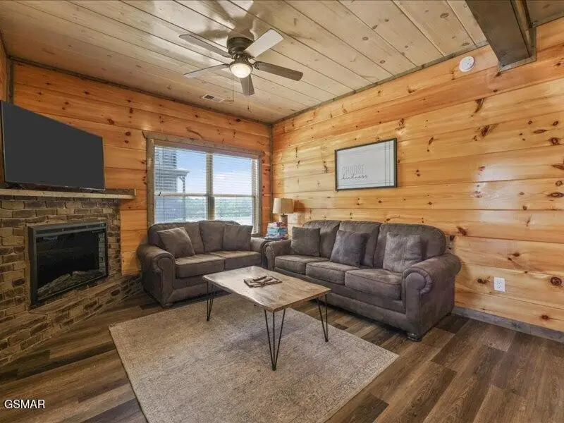 1654 Veterans Boulevard, Sevierville, TN 37862 - #2
