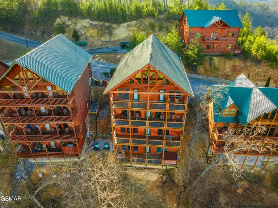 950 Black Bear Cub Way, Sevierville, TN 37862 - #2