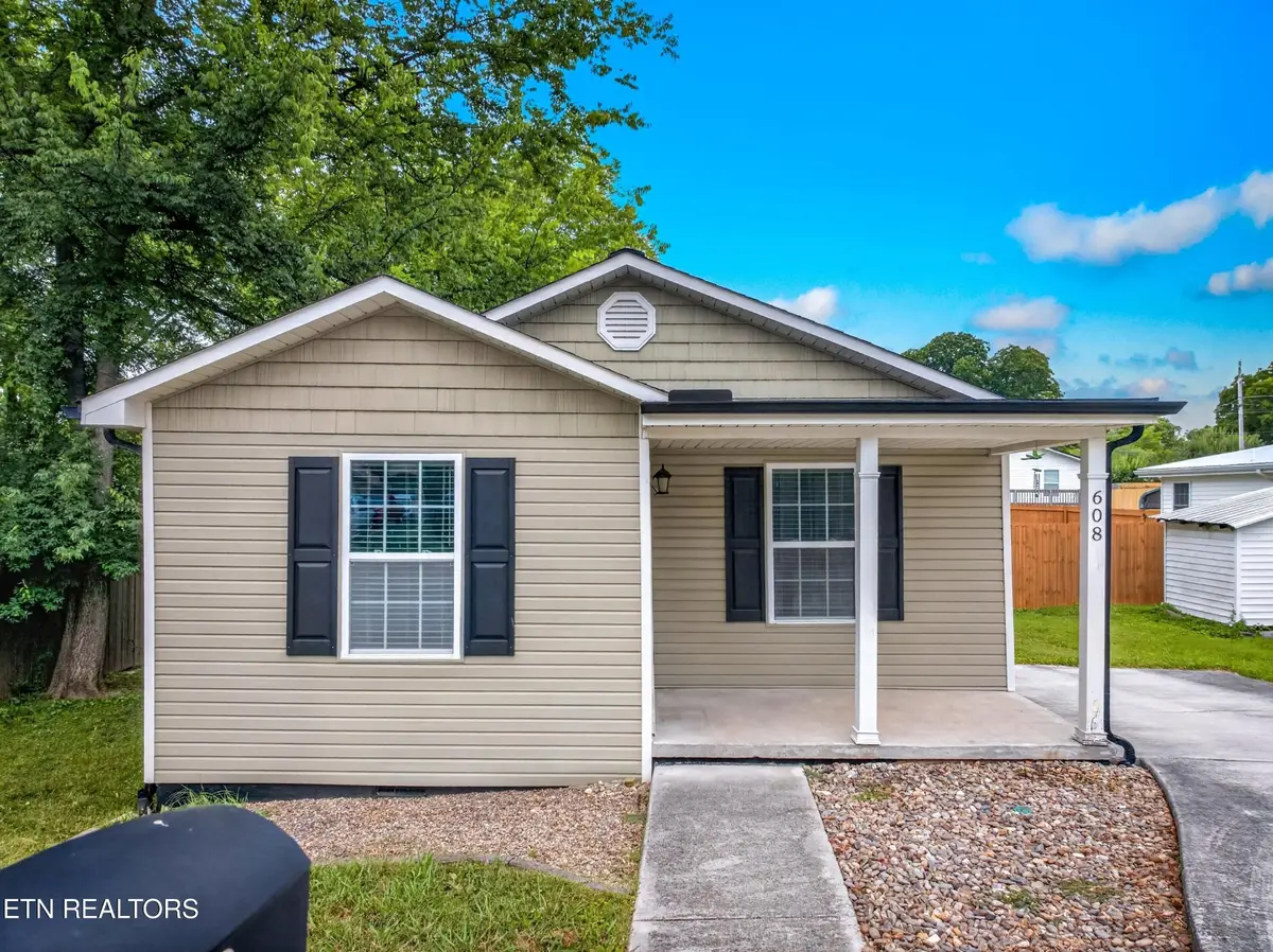 608 Middle Street, Maryville, TN 37804 - #1