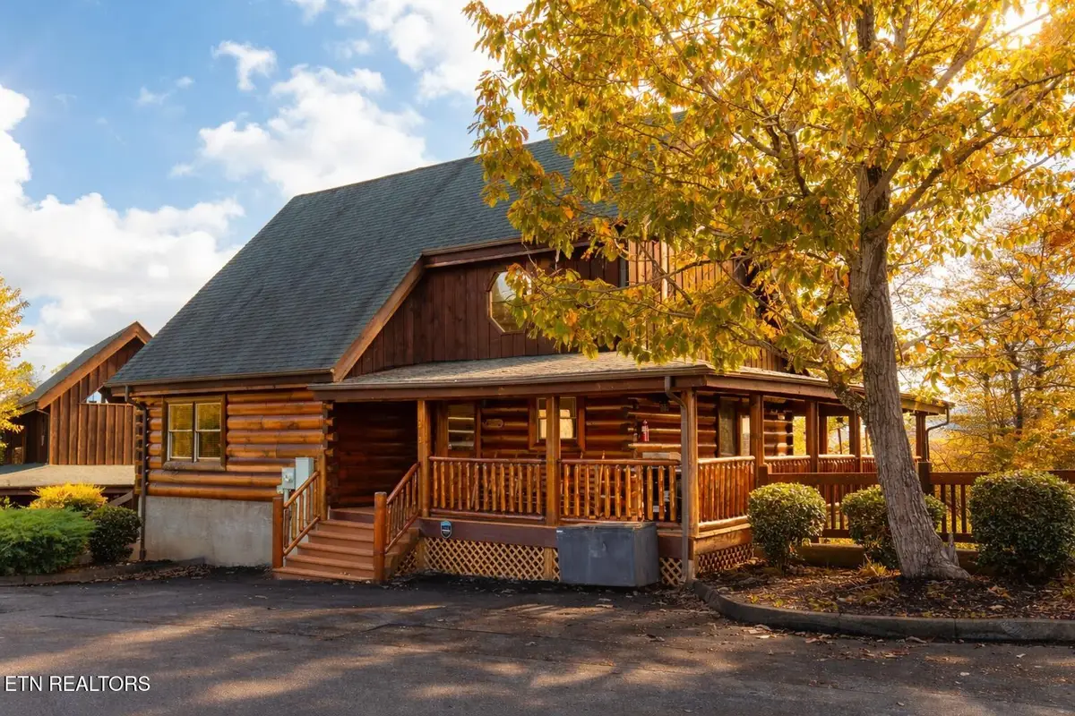 2024 Cougar Crossing Way, Sevierville, TN 37876 - #1