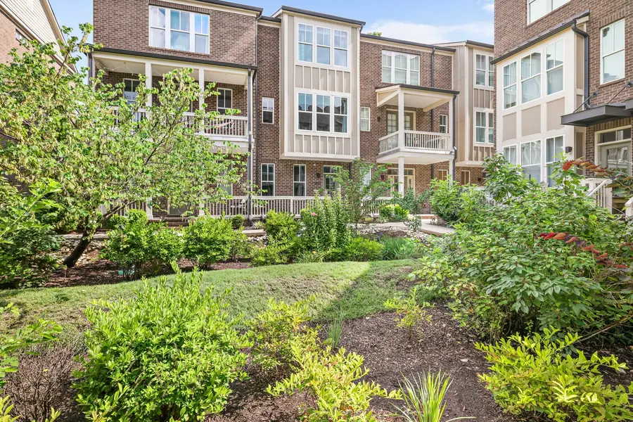 207 Porter Village Cir, Nashville, TN 37206 - #2