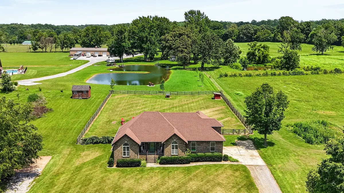 530 Thompson Ln, Portland, TN 37148 - #1
