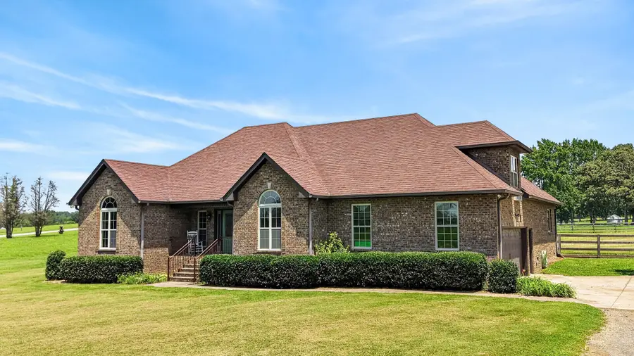 530 Thompson Ln, Portland, TN 37148 - #3