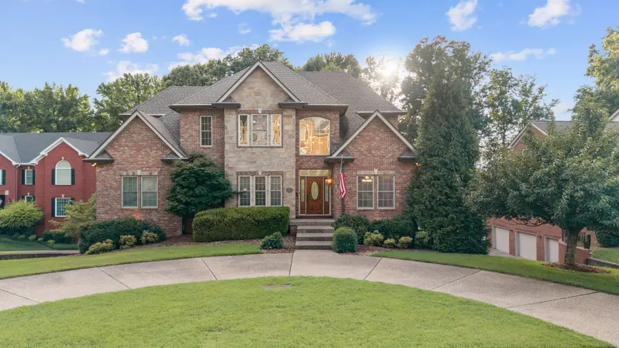 100 Lakecrest Cir, Hendersonville, TN 37075 - #2