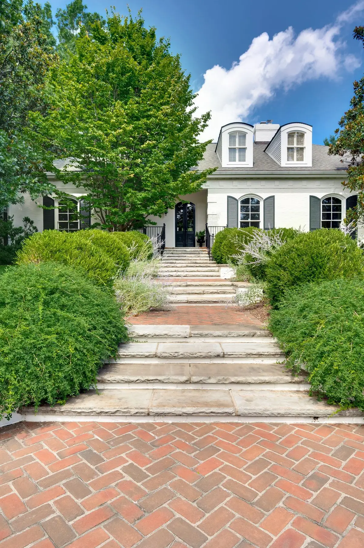 6111 Hickory Valley Rd, Nashville, TN 37205 - #1
