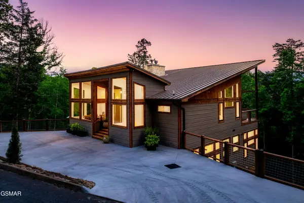 2234 Legend Drive, Sevierville, TN 37876