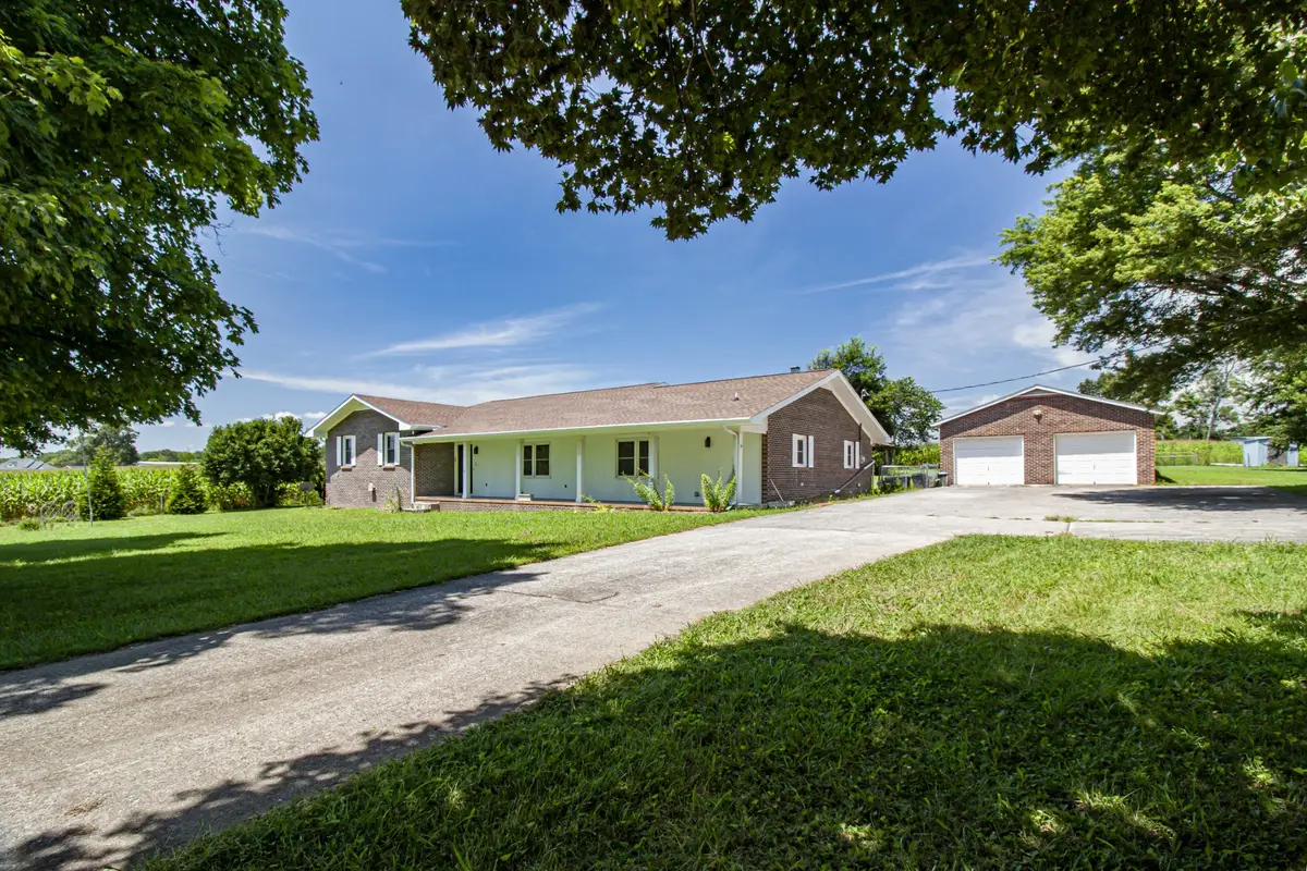 781 Blue Creek Rd, Tullahoma, TN 37388 - #1