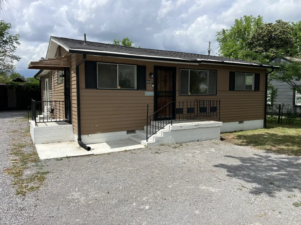 604 Carver Ave, Murfreesboro, TN 37130 - #1
