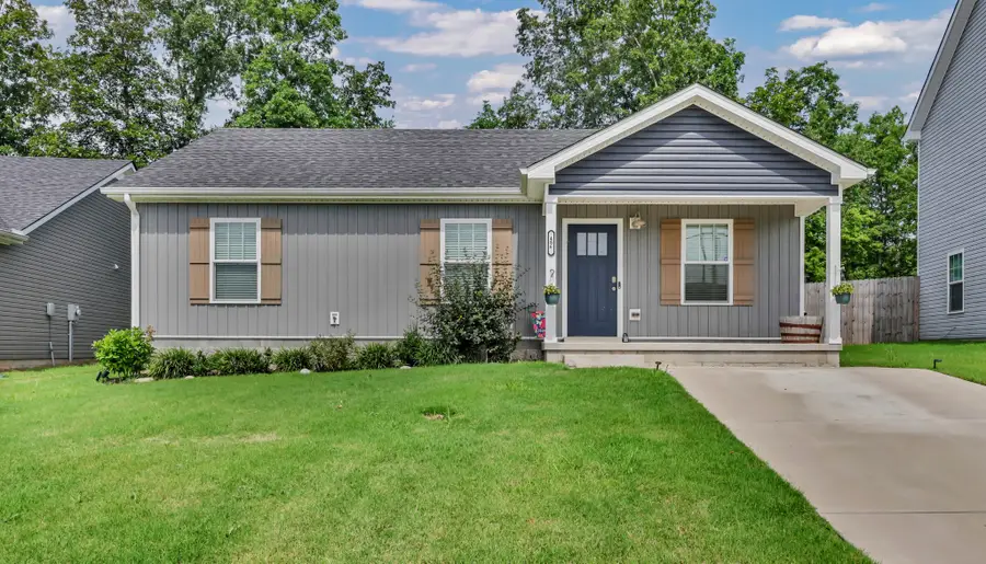 486 Mattingly Dr, Clarksville, TN 37042 - #2