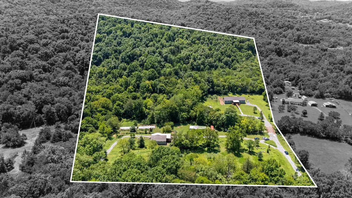 910 Woodmore Hollow Ln, Hartsville, TN 37074 - #1