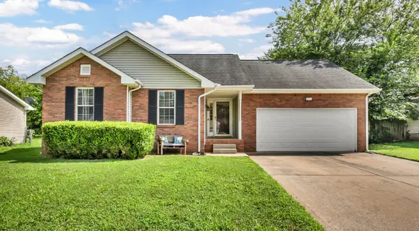 3230 N Senseney Cir, Clarksville, TN 37042