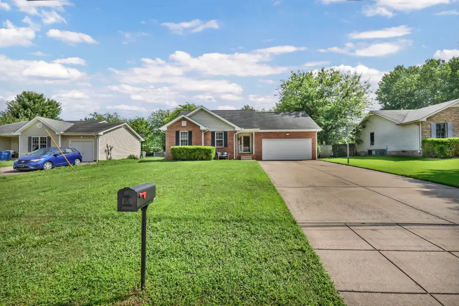 3230 N Senseney Cir, Clarksville, TN 37042 - #2