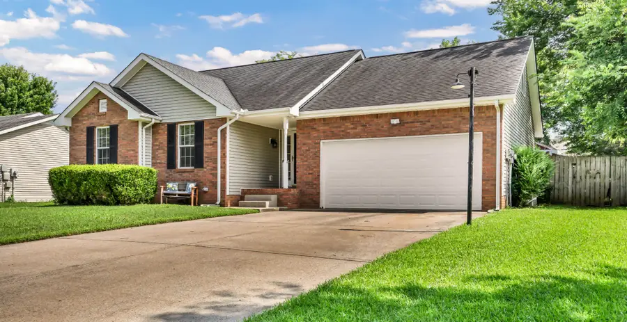 3230 N Senseney Cir, Clarksville, TN 37042 - #3